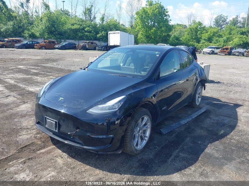 2024 TESLA MODEL Y LONG RANGE